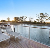 Gippsland Lakehouse A - Canal frontage - Australia Accommodation