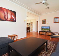 Glandore Estate Vineyard Homestead onsite cellar door  walk to restaurants incl EXP - Australia Accommodation