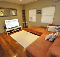Glebe Self-Contained Modern One-Bedroom Apartment 47ROS - Australia Accommodation