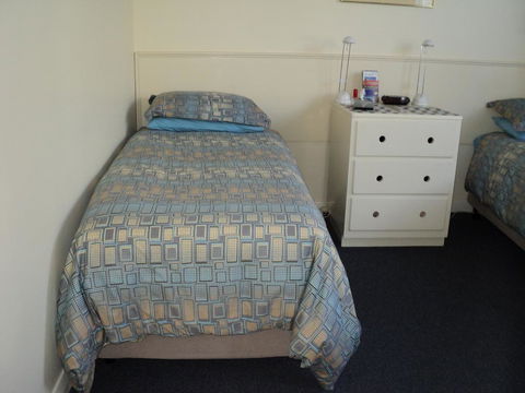 Glenelg Sea-Breeze - Australia Accommodation 1