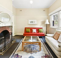 GlenIris Beautiful 6BedderFamily House2BathPool