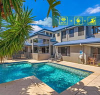 Gold Coast Stunning Waterfront Holiday Retreat - Australia Accommodation