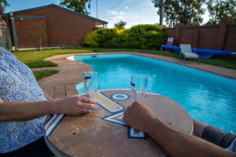Golden Country Motel And Caravan Park - Australia Accommodation 0