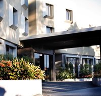 Golden Pebble Hotel - Australia Accommodation