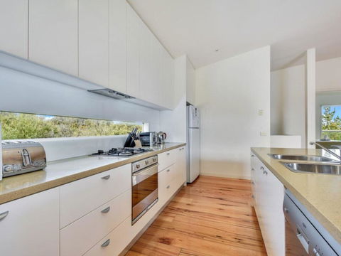 Golfers Paradise By The Beach - Australia Accommodation 0