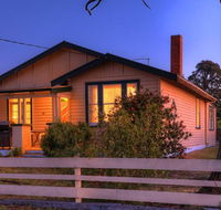 Grace's Spa Cottage - Australia Accommodation