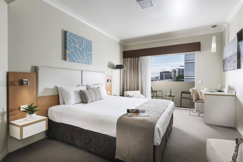 Grand Hotel And Apartments Townsville - Australia Accommodation 2
