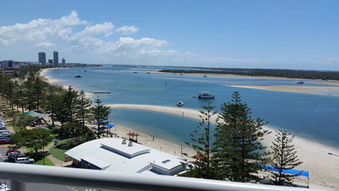Grand Hotel Ocean View Apartment Labrador - Australia Accommodation 0