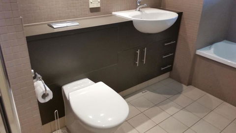 Grand Hotel Ocean View Apartment Labrador - Australia Accommodation 1