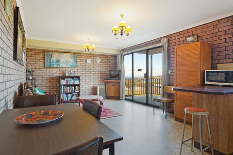 Grandview Apartment - Ocean Views - Australia Accommodation 2
