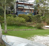 Green Point Lakehouse - Australia Accommodation