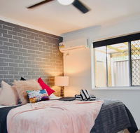 Grey Brick Apartment - Australia Accommodation