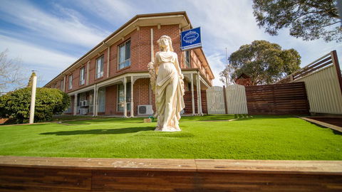 Hamilton's Queanbeyan Motel - Australia Accommodation 0