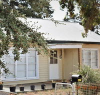 Happy cozy house for holidays Beach BBQ Pet friendly 35kms from CBD in country life style  - Australia Accommodation