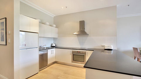 Harbour Fringe Apartment - Australia Accommodation 3