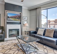 Head For The Hills At Charming Mountain Apartment - Australia Accommodation