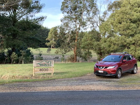 Helen's Luxury Hut - Australia Accommodation 1