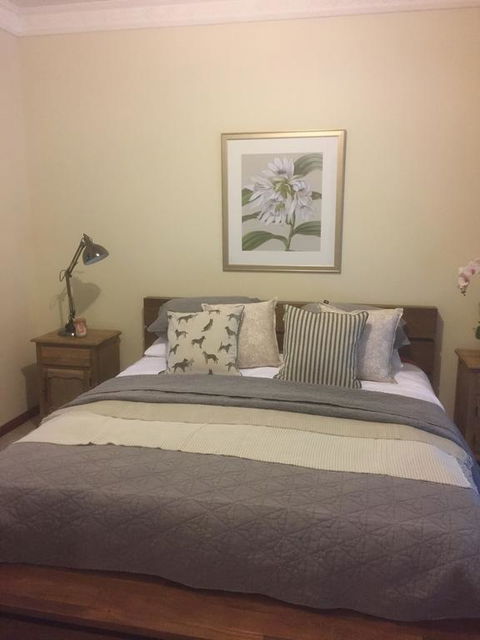 Helen's Luxury Hut - Australia Accommodation 0