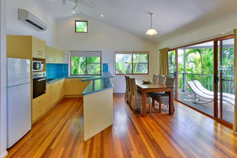 Heliconia Grove 9 - Australia Accommodation 1
