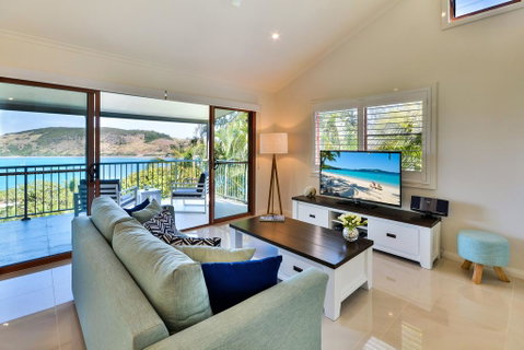 Heliconia Grove On Hamilton Island - Australia Accommodation 0