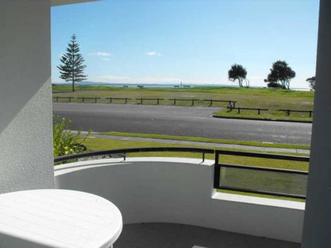 Hi Surf Unit 2, 92 Head Street, Forster - Australia Accommodation 0