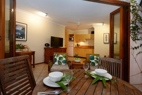 Hibiscus Hideaway - Australia Accommodation 3