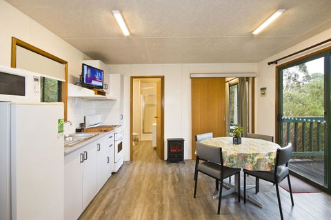 Hidden Valley Cabins - Australia Accommodation 1