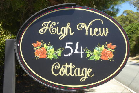 High View Cottage - Australia Accommodation 1