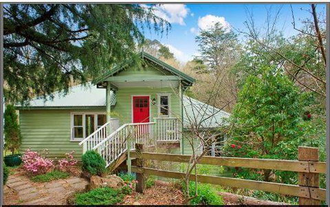 Highland Cottage - Australia Accommodation 0