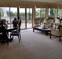Hilltop Hideaway - Australia Accommodation