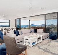 Hilltop Hideaway - Breathtaking views moments to beach - Australia Accommodation