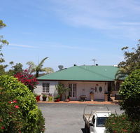 Hilltop on Tamborine - Australia Accommodation