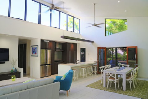 Hilltop Views - Cannonvale - Australia Accommodation 0