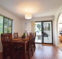 Holiday House - Australia Accommodation