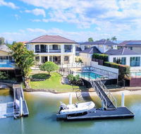 Holidays House Almafi Drive Surfers Paradise - Australia Accommodation