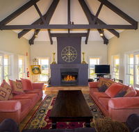 Holman Estate - Australia Accommodation