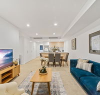HomeHotel New and Comfort 3 Bedrooms security Apt - Australia Accommodation