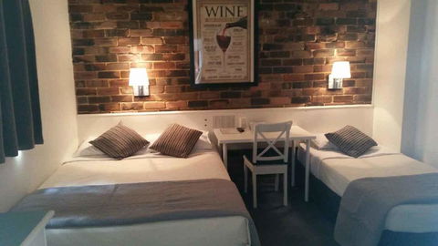 Hornsby Inn - Australia Accommodation 2