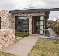 Jamila - Australia Accommodation
