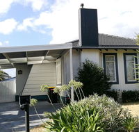 Jesson Crescent Dandenong Cozy House - Australia Accommodation