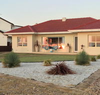 Jewel of the South Beachside Holiday Rental - Australia Accommodation