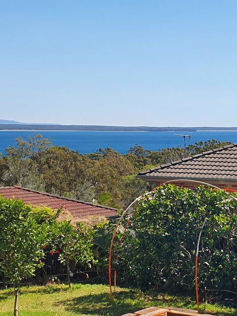 JUST-4-YOU! Amazing Sea Views, WIFI, Fullly Air-conditioned, King Bed - Australia Accommodation 1