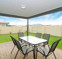 Kangaroo Retreat - Australia Accommodation