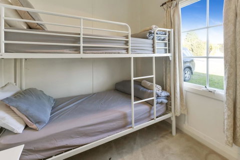 Katisha Cottage - Pet Friendly And Close To Town - Australia Accommodation 1