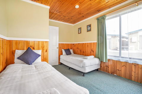 Kellraine Holiday Units - Australia Accommodation 3