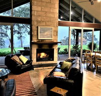 Kenwood Bank Vineyard Retreat - Australia Accommodation