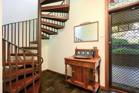 Kestrel Lodge Port Willunga - Australia Accommodation 1