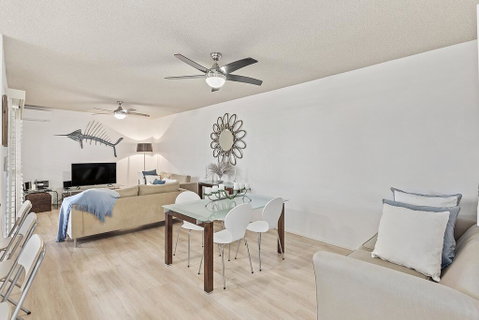 Kiah Unit 14 53 Victoria Parade - Australia Accommodation 2