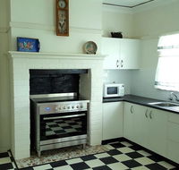 King Cottage - Australia Accommodation