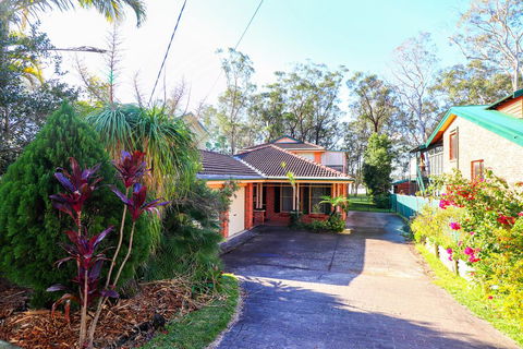 Kingfisher LakeHouse - Australia Accommodation 1